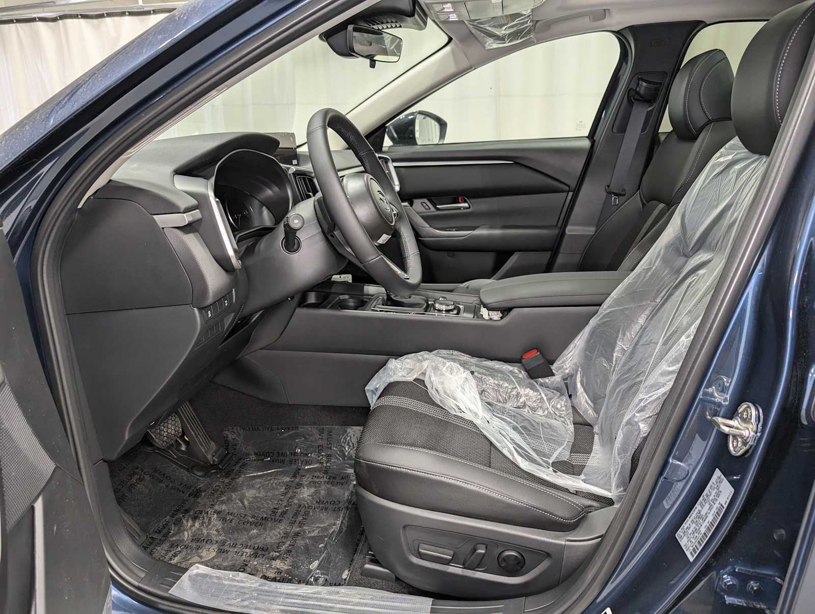 2025 Mazda CX-50 2.5 S Premium photo 4