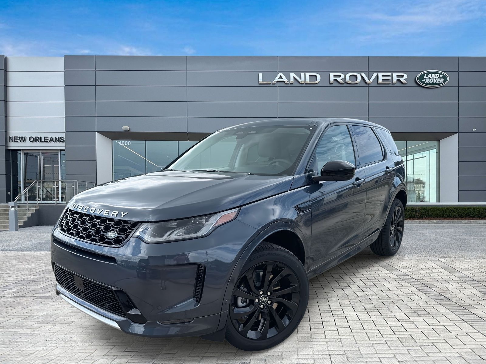 2025 Land Rover Discovery Sport S's photo