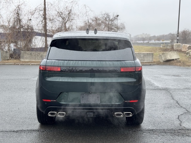 2025 Land Rover Range Rover Sport SE photo 4