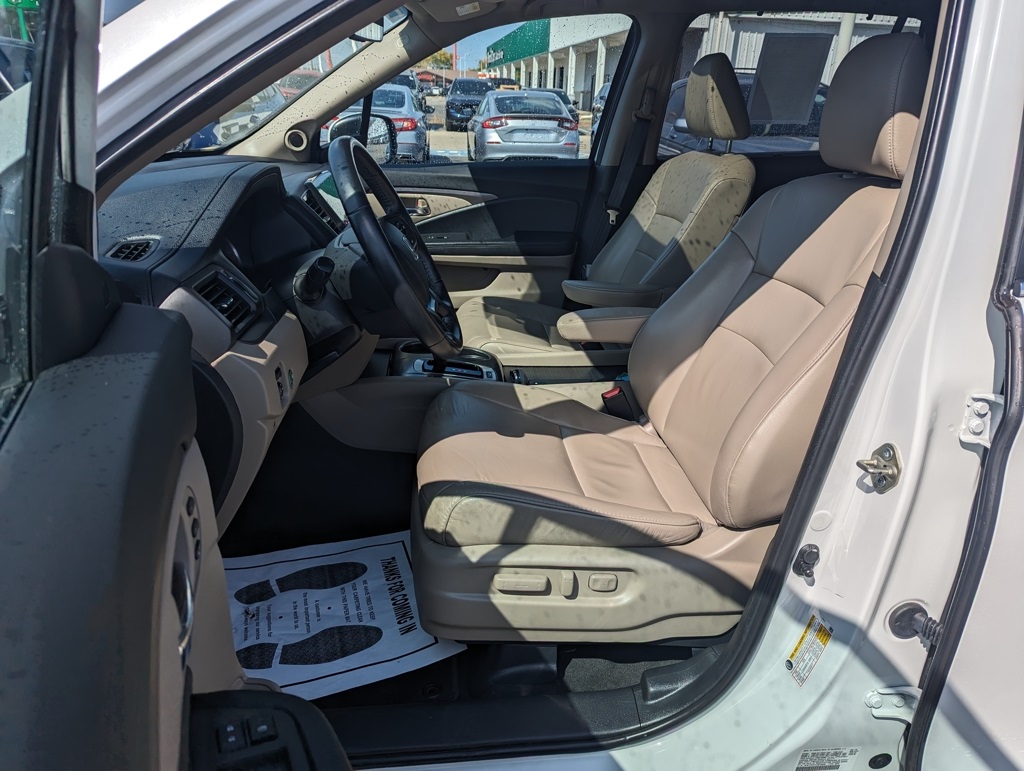 2020 Honda Pilot EX-L photo 8