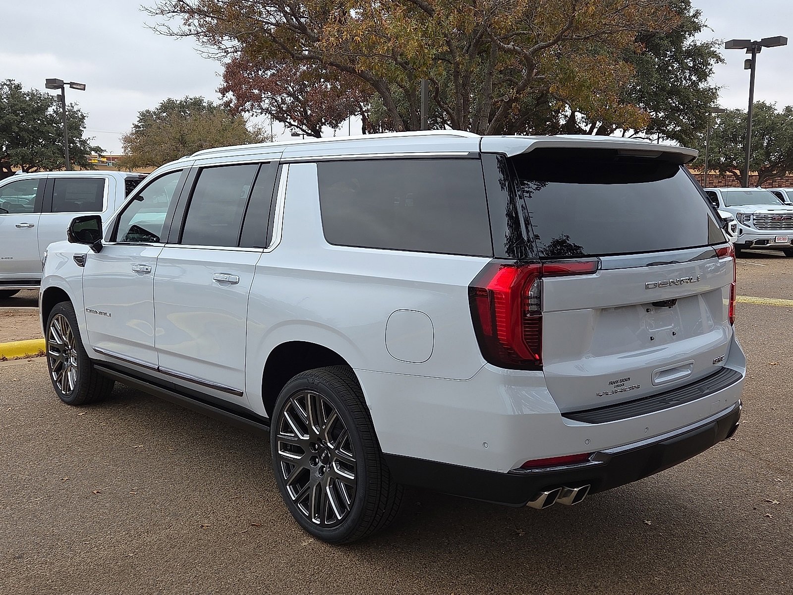 2026 Gmc Yukon XL Denali Ultimate photo 2