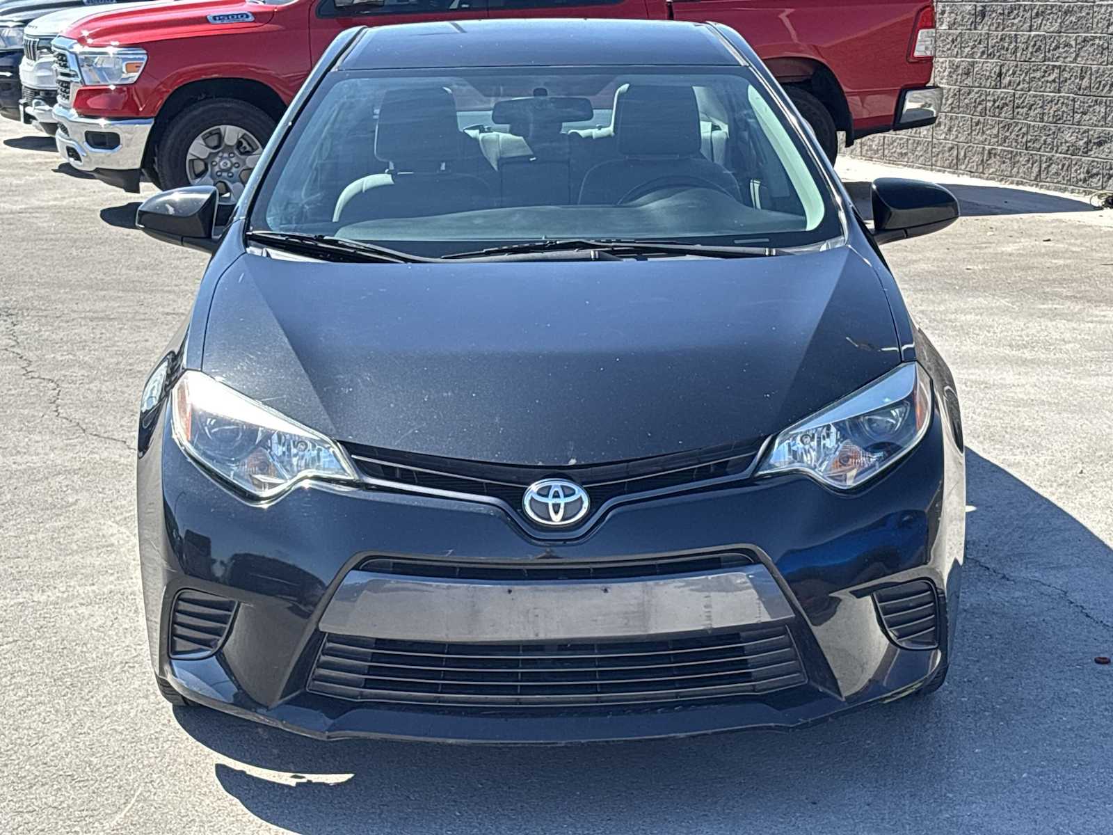 2016 Toyota Corolla LE photo 4