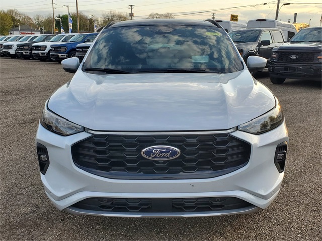 2025 Ford Escape ST-Line Elite photo 9