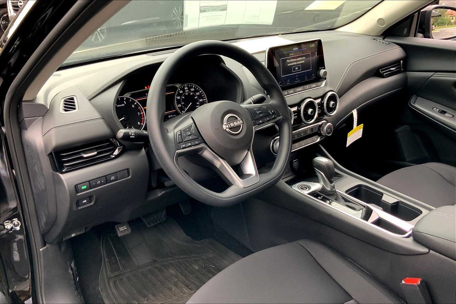 2025 Nissan Sentra SV photo 8