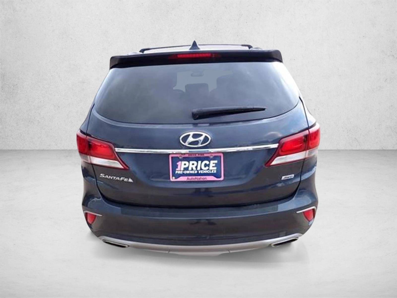 2018 Hyundai Santa Fe SE Premium photo 3
