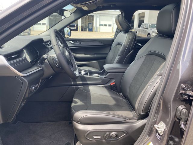 2025 Jeep Grand Cherokee Altitude X photo 3