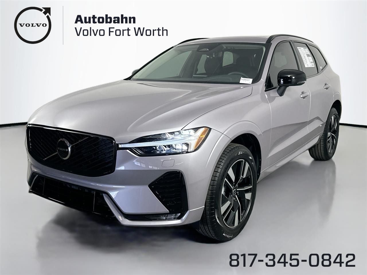 2026 Volvo XC60 Core's photo