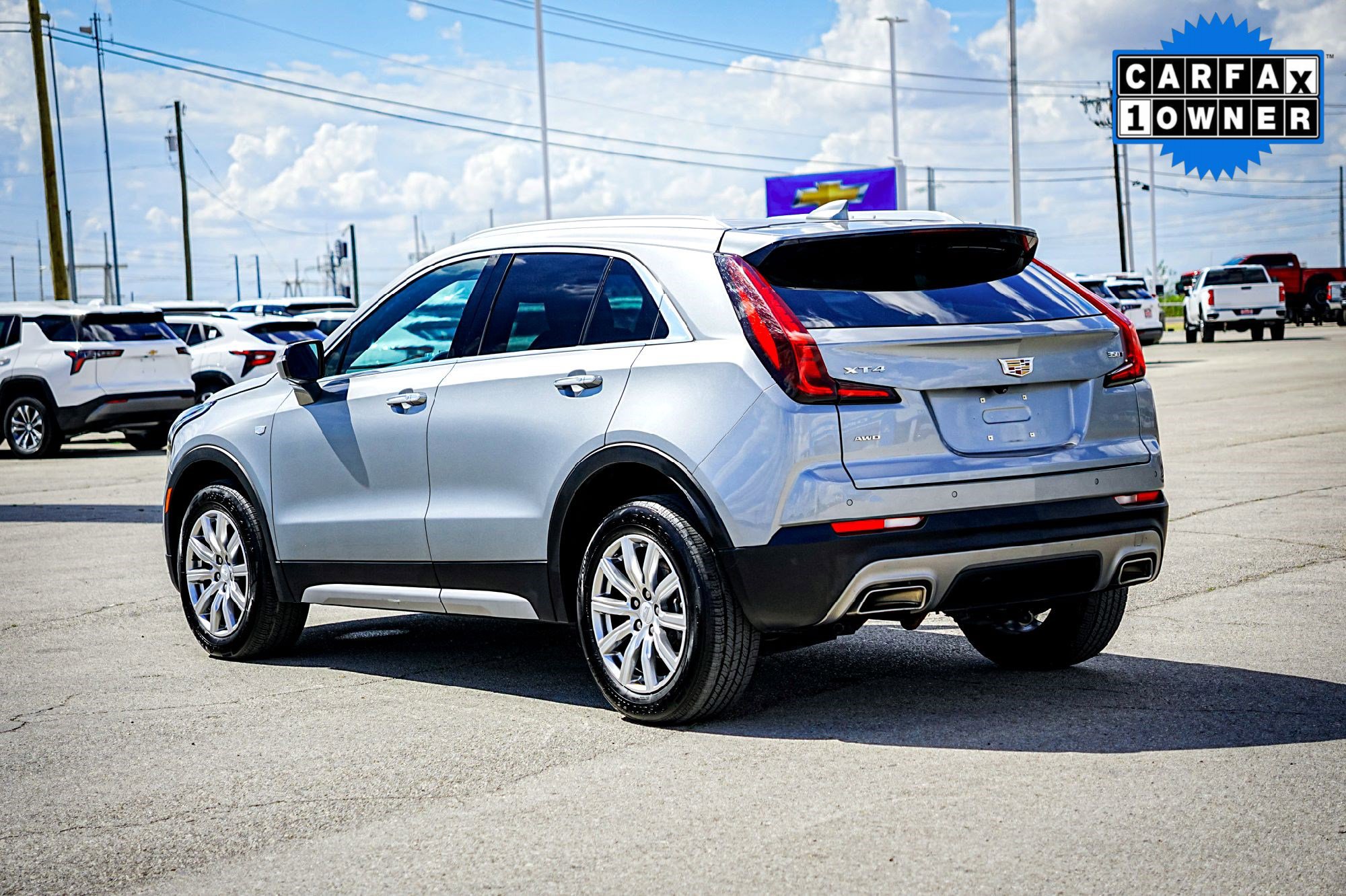 2023 Cadillac XT4 Premium Luxury photo 3