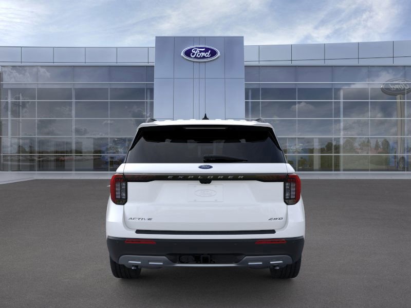 2025 Ford Explorer photo 3