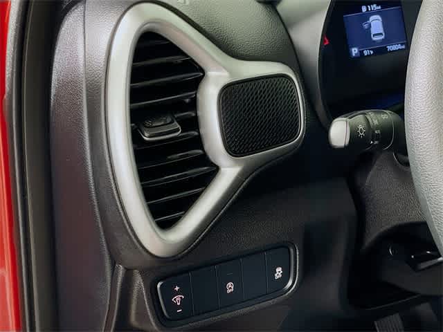 2022 Kia Soul LX photo 11