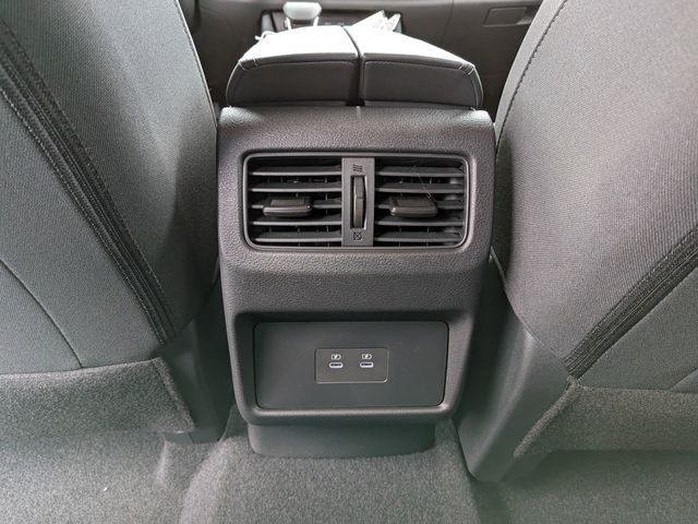 2026 Nissan Rogue SV photo 10