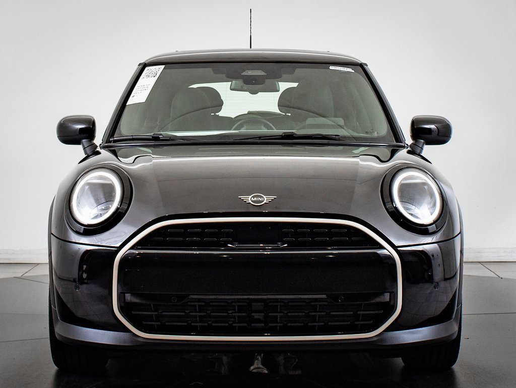 2025 Mini Cooper Signature photo 2