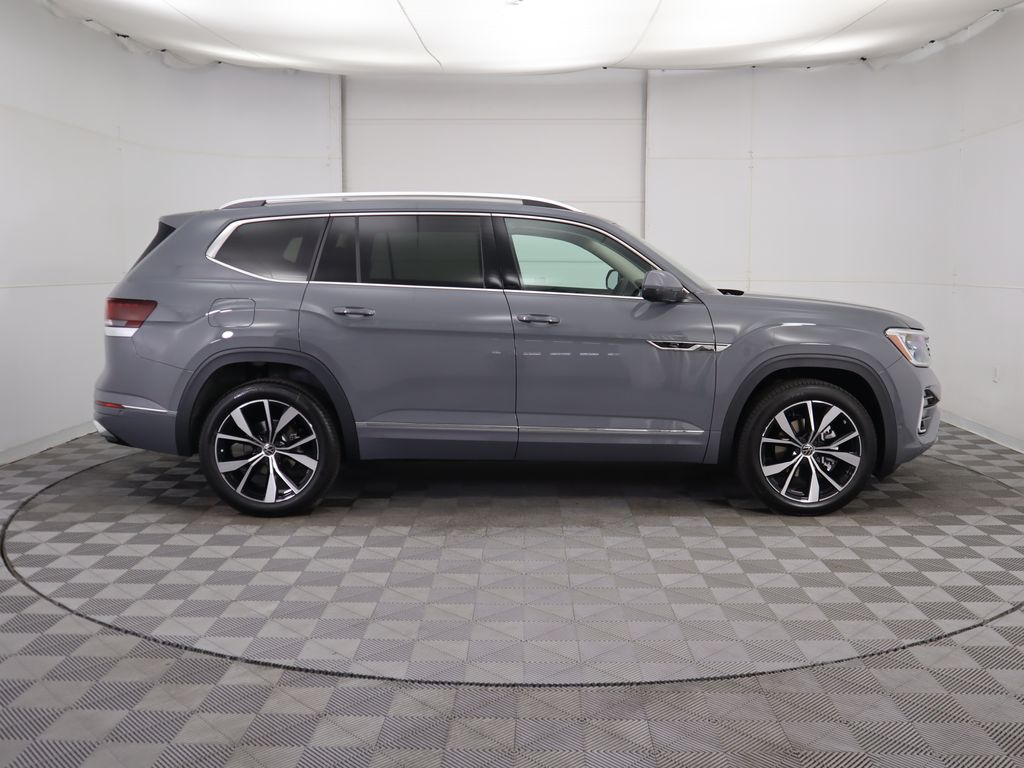 2026 Volkswagen Atlas SEL Premium R-Line photo 4