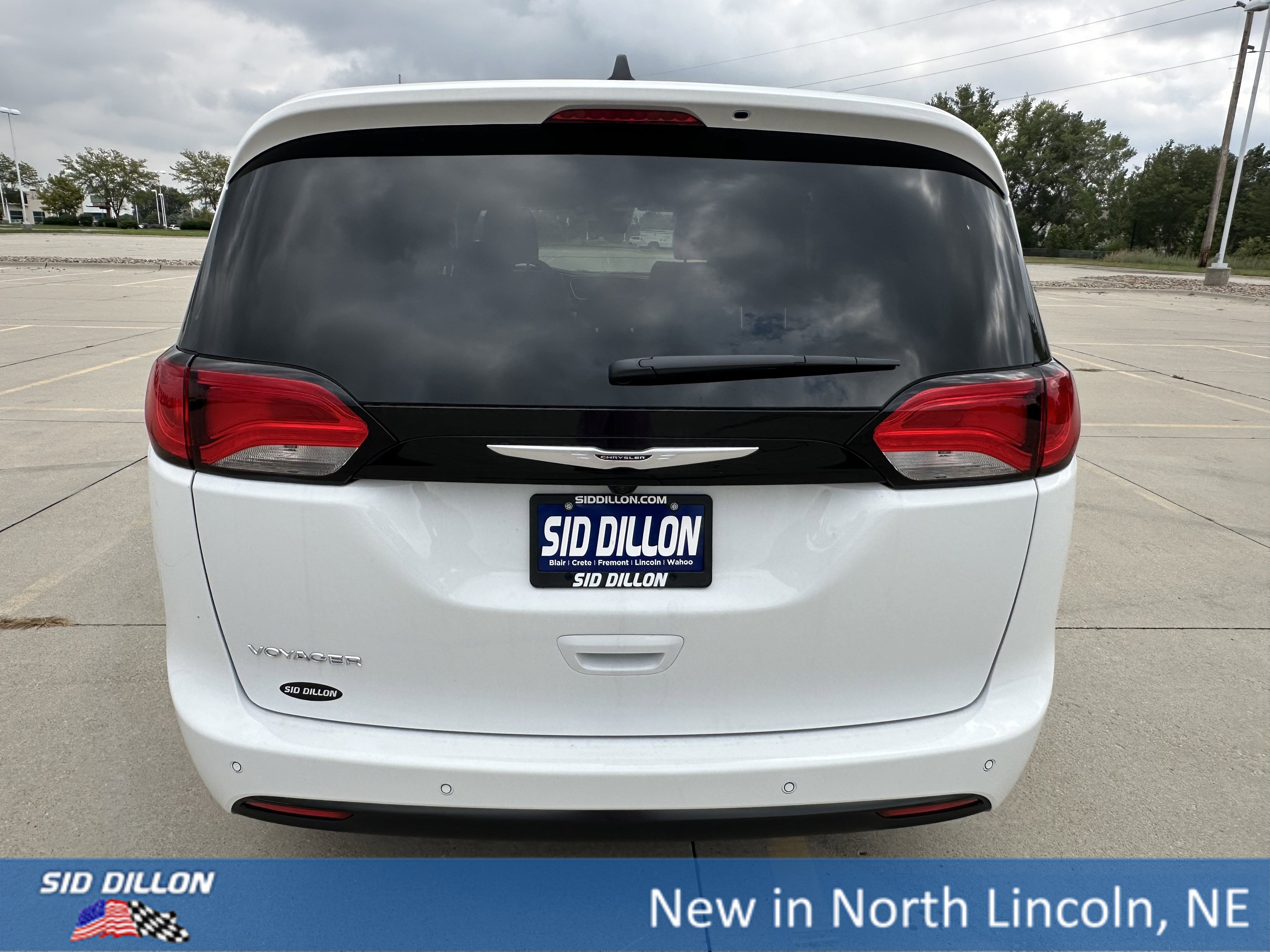 2026 Chrysler Voyager LX photo 2