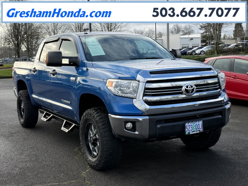 2017 Toyota Tundra SR5's photo
