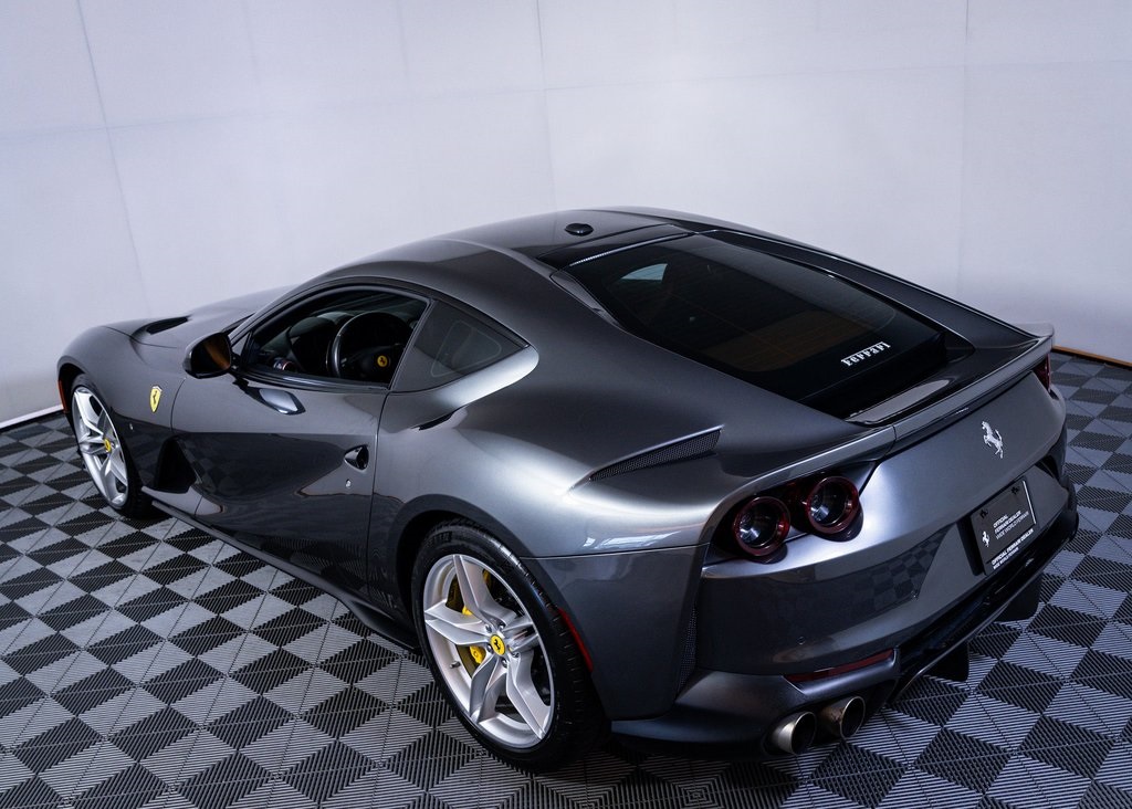 Certified Used 2018 Grigio Silverstone Metallic Ferrari Base image 15