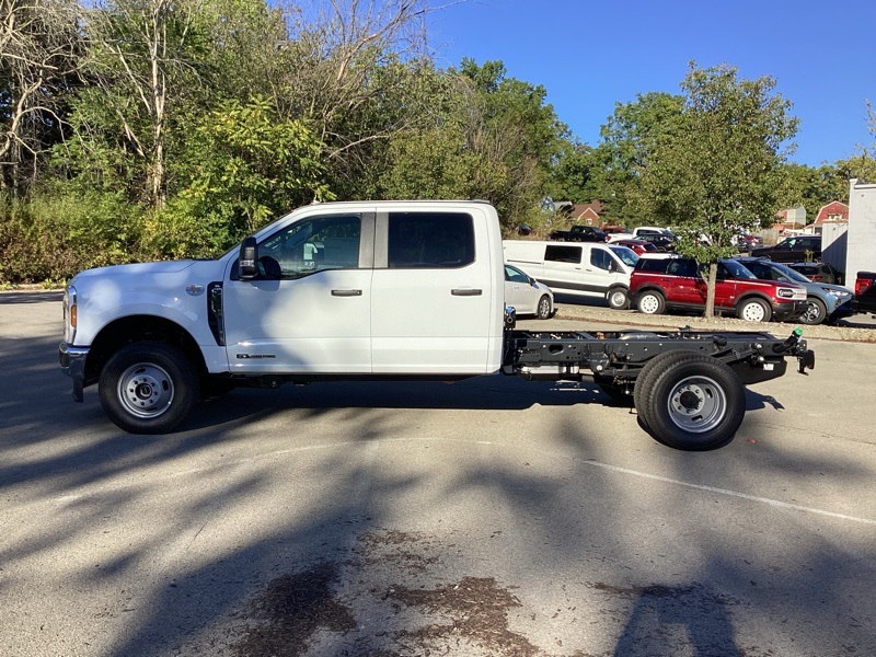 2026 Ford F-350 photo 4
