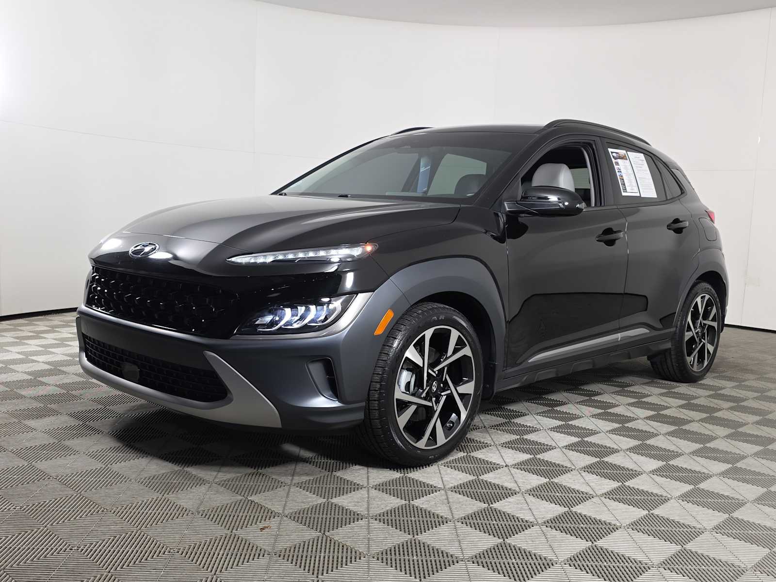 2022 Hyundai Kona Limited photo 4