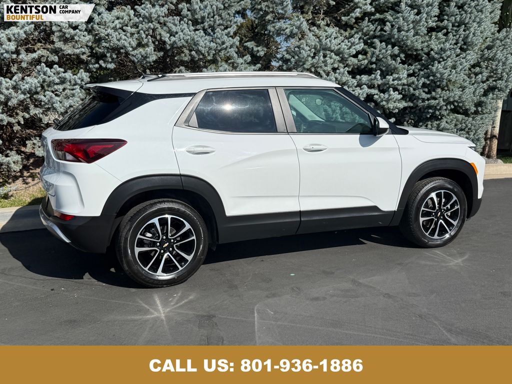 2025 Chevrolet Trailblazer LT photo 9