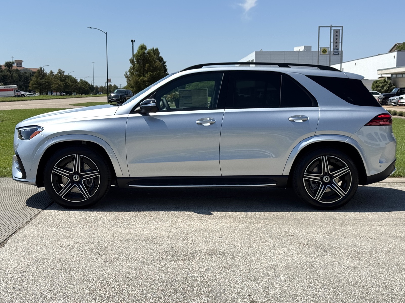 2026 Mercedes Benz GLE 450 4MATIC photo 4