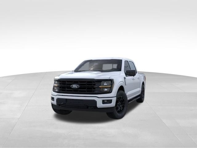 2025 Ford F-150 XLT photo 2