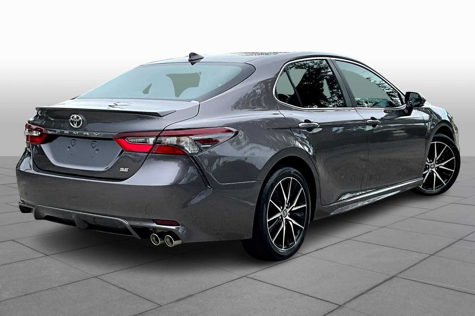 2023 Toyota Camry SE photo 12
