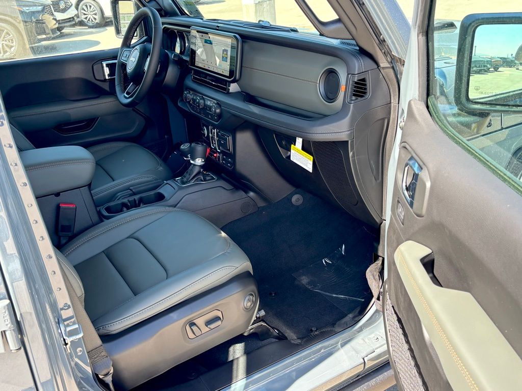 2025 Jeep Gladiator Mojave photo 19