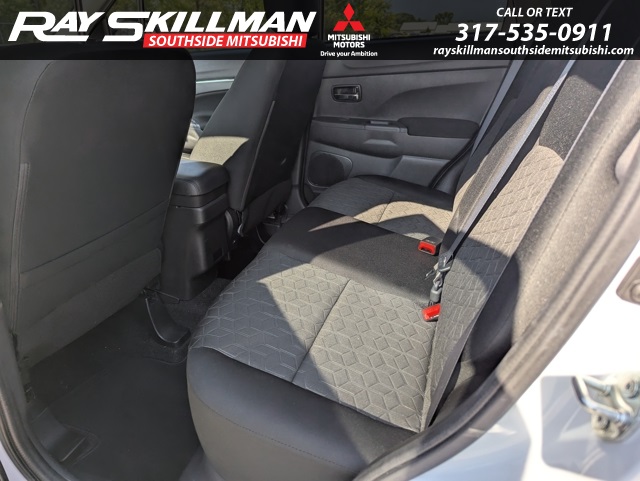 2022 Mitsubishi Eclipse Cross SE photo 13