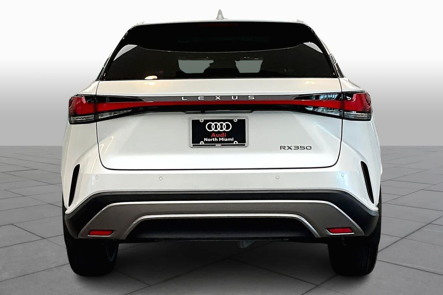 2023 Lexus RX Premium photo 4