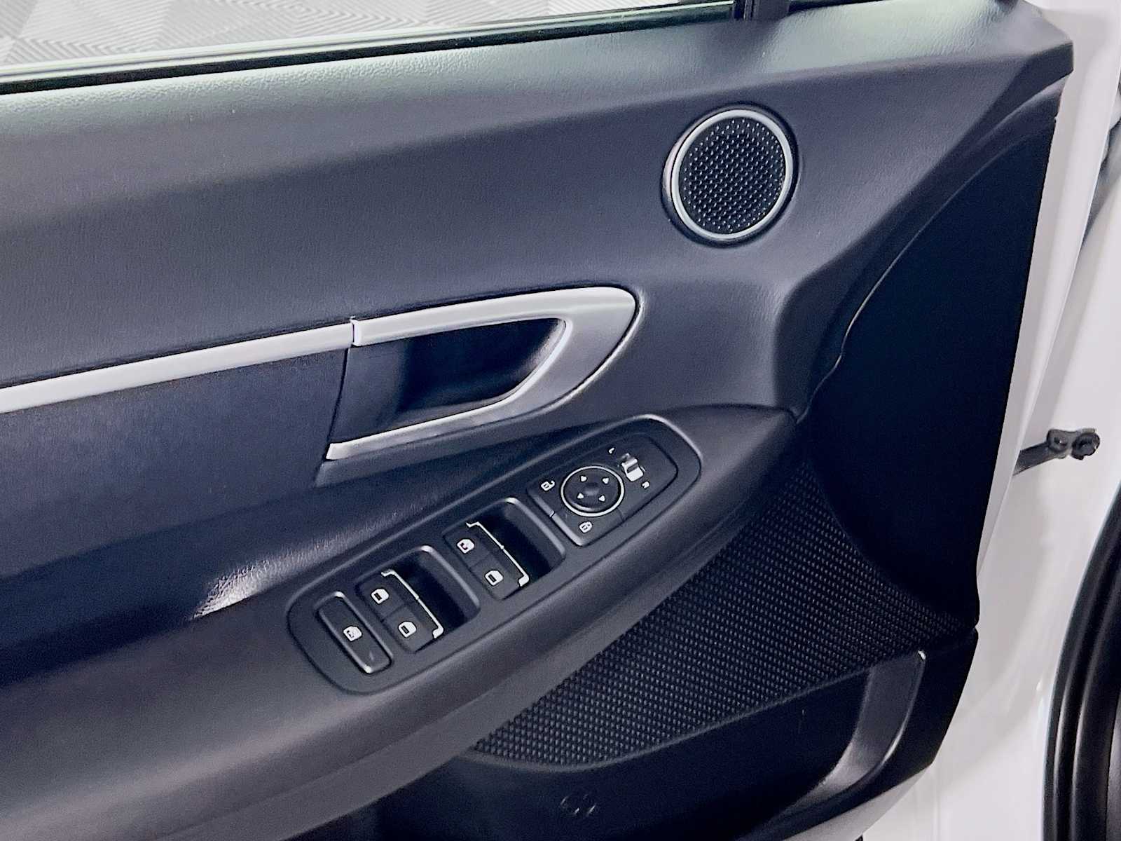 2022 Hyundai Sonata SE photo 17