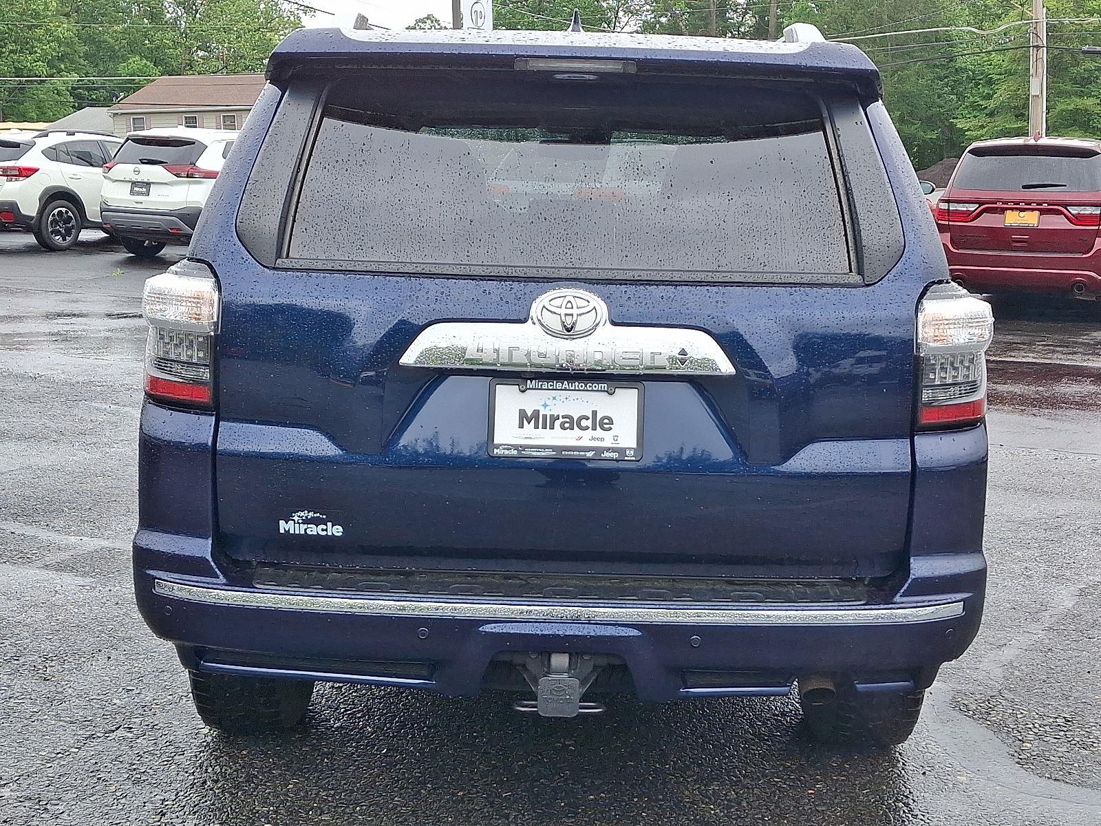 2022 Toyota 4Runner Limited photo 5