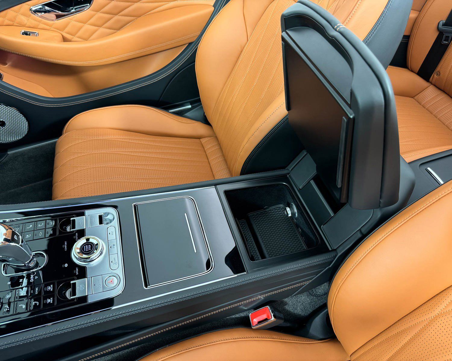 2024 Bentley Continental GT Azure photo 33