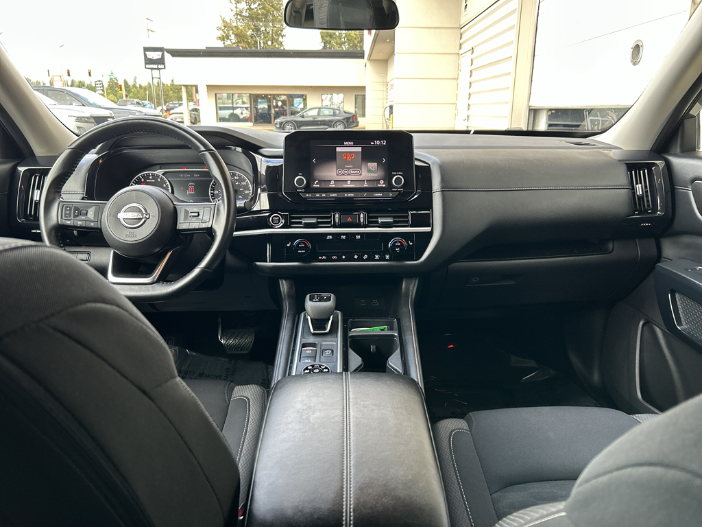 2024 Nissan Pathfinder SV photo 15