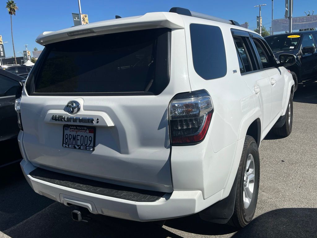 2021 Toyota 4Runner SR5 photo 3