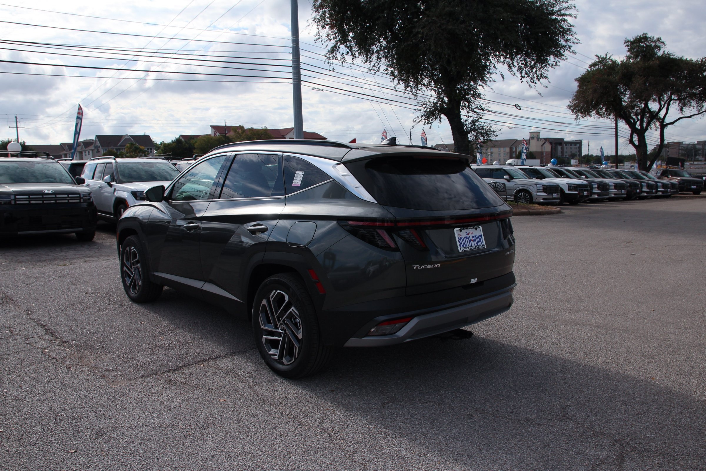 2025 Hyundai Tucson Hybrid Limited photo 4