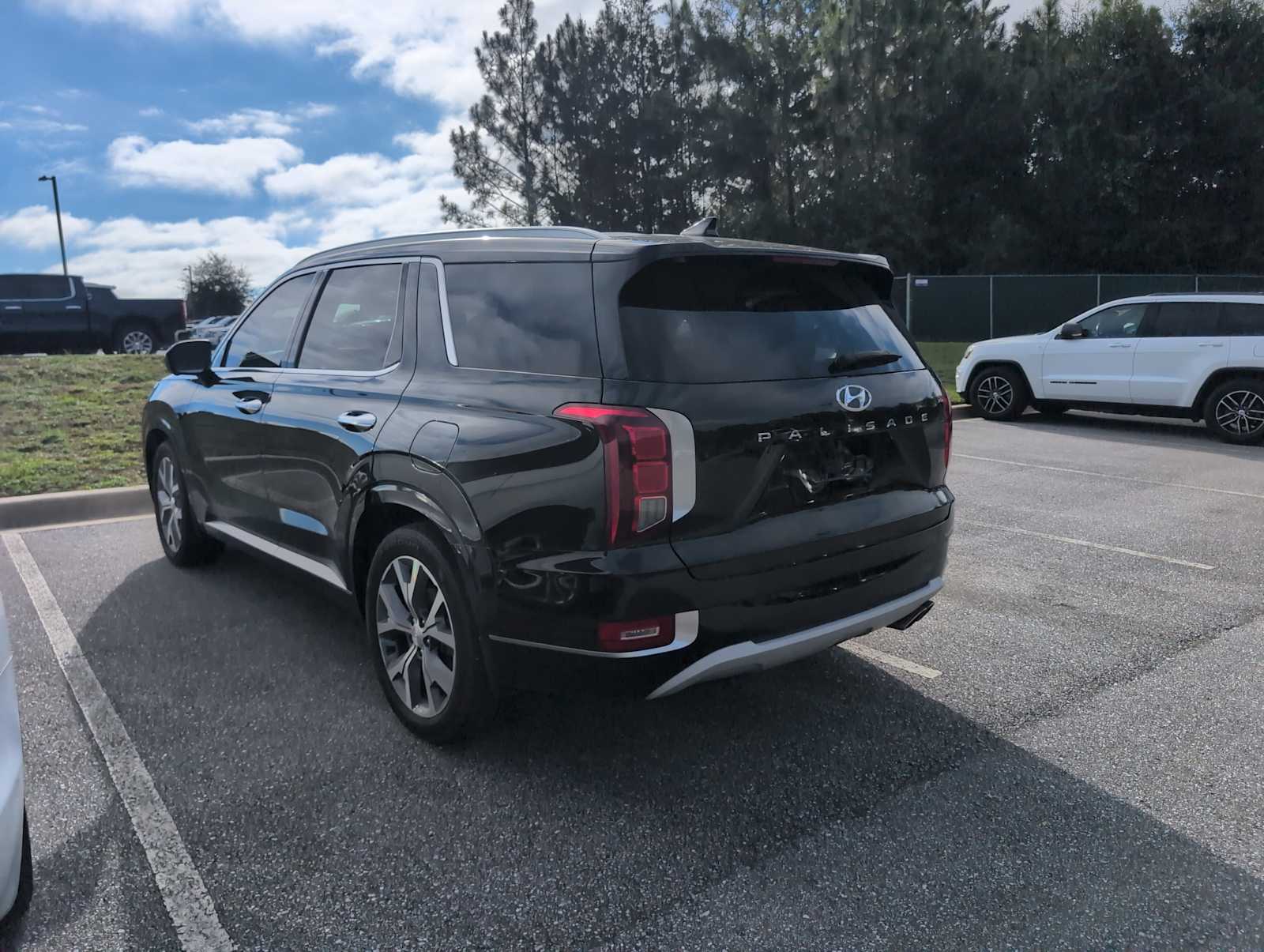 2021 Hyundai Palisade Limited photo 2