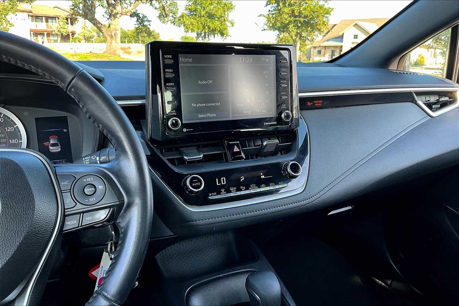 2022 Toyota Corolla SE photo 6