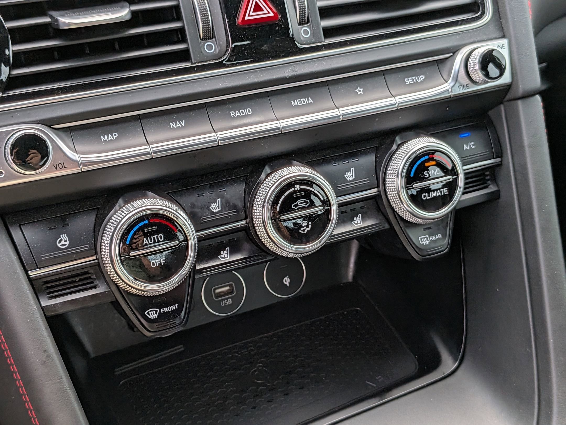 2023 Genesis G70 3.3T Sport Prestige photo 22