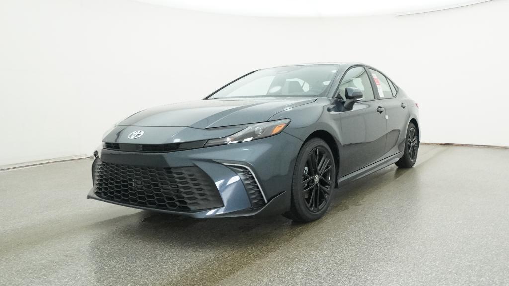 2026 Toyota Camry SE photo 4