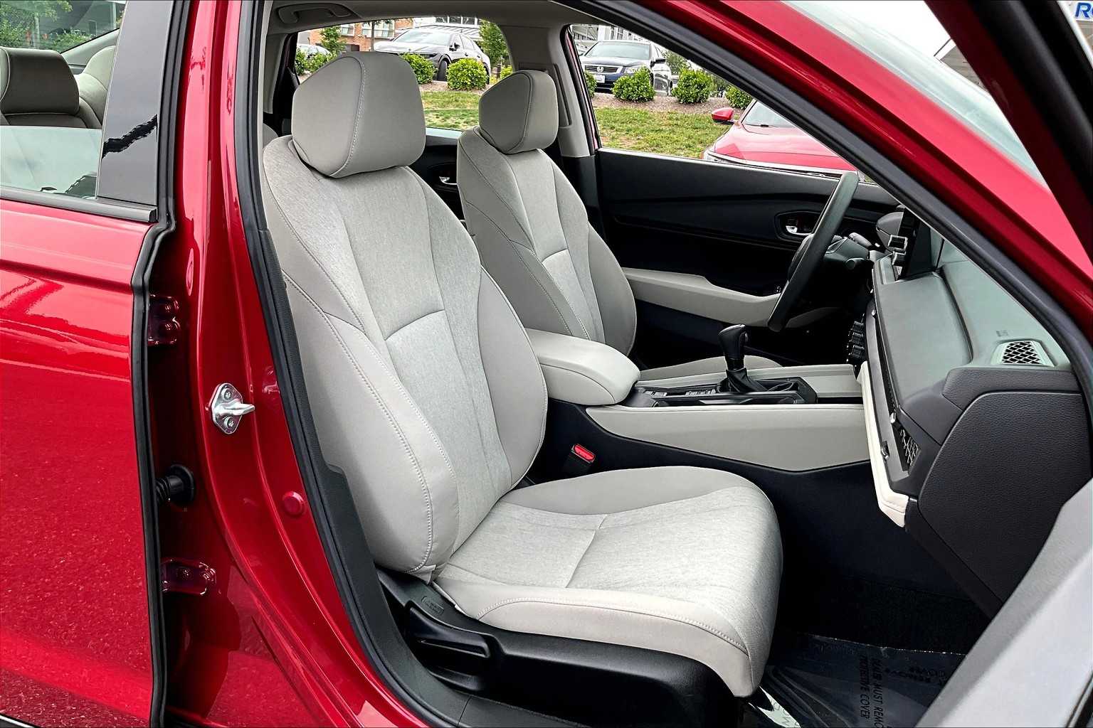 2024 Honda Accord EX photo 8