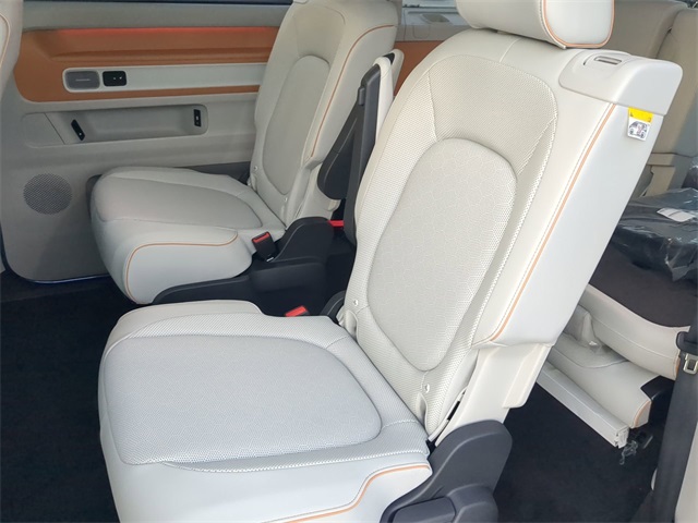 2025 Volkswagen ID. Buzz Pro Plus photo 17