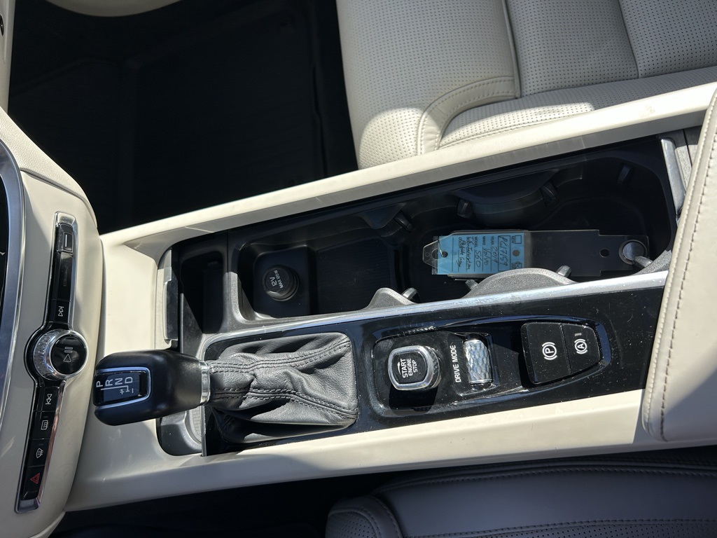 2019 Volvo S60 T6 Inscription AWD photo 16