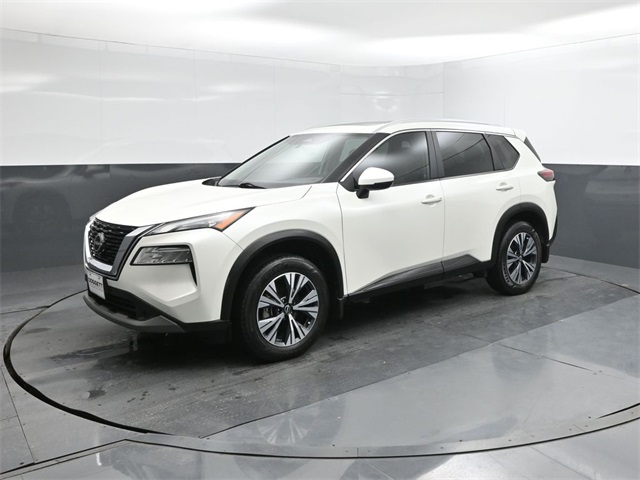 2022 Nissan Rogue SV's photo