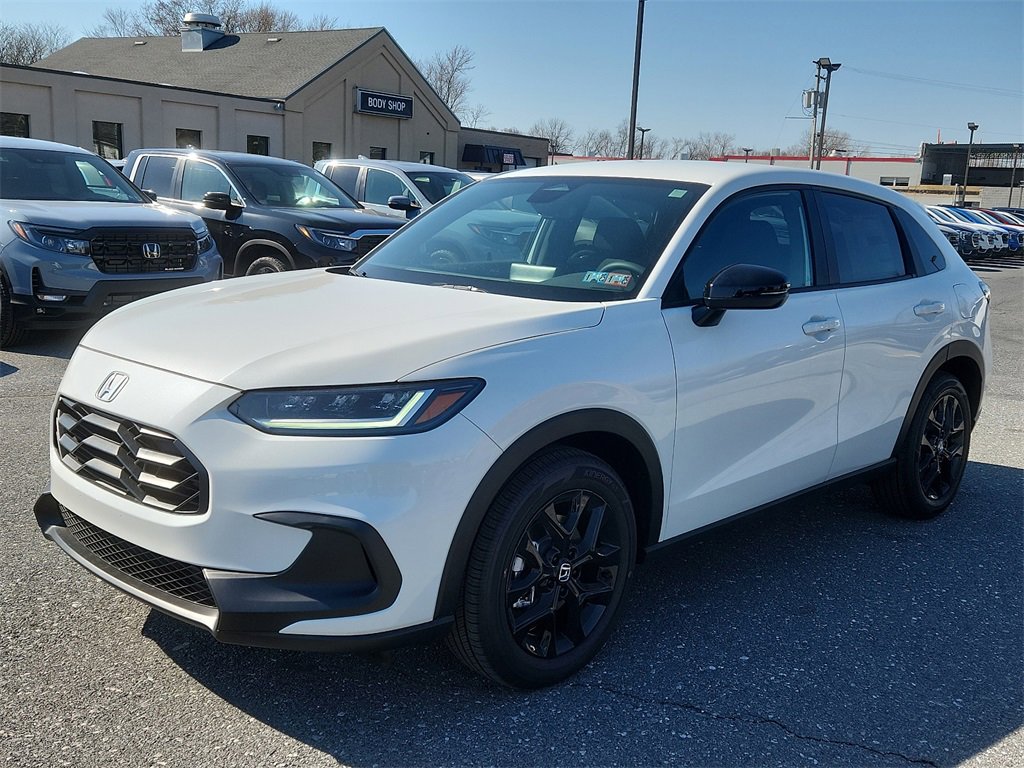 2025 Honda HR-V Sport photo 2