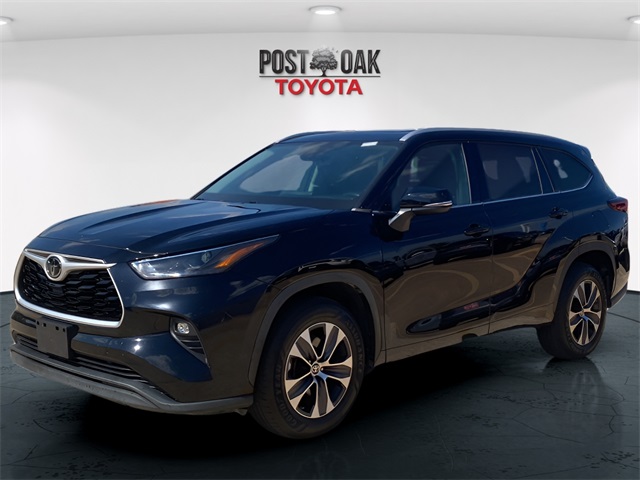 2022 Toyota Highlander XLE photo 4