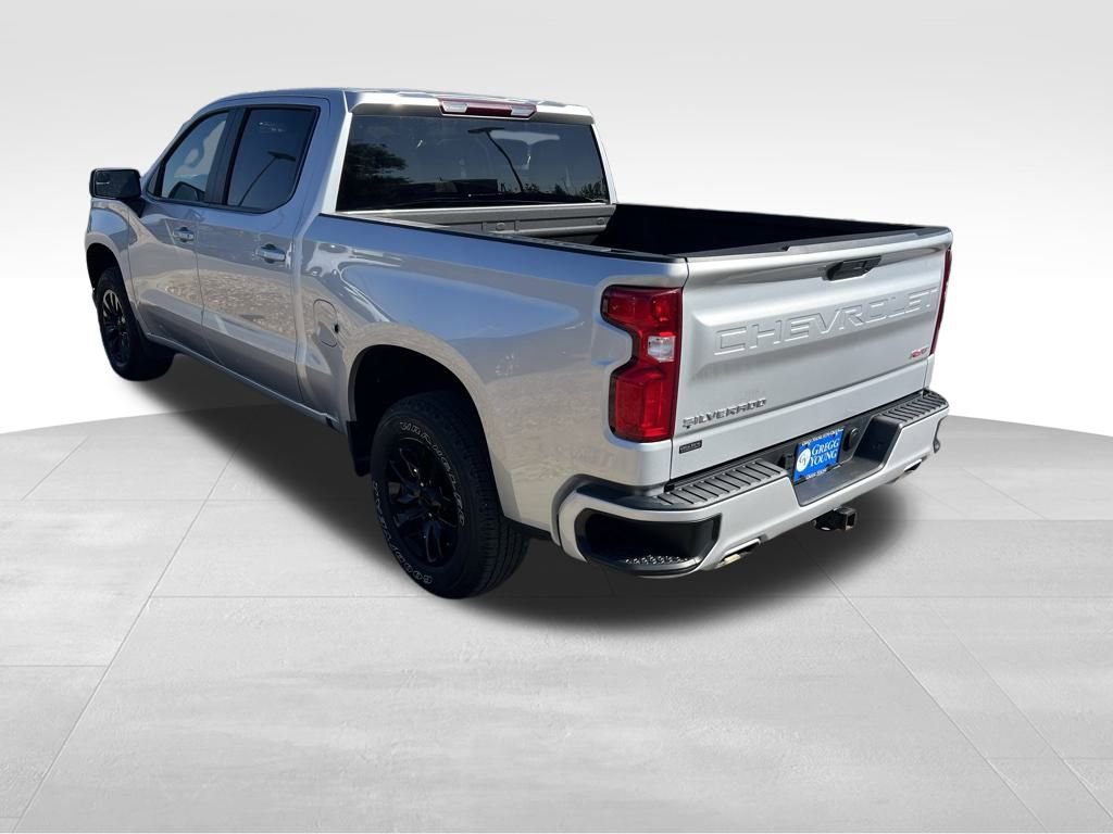 2021 Chevrolet Silverado 1500 RST photo 3