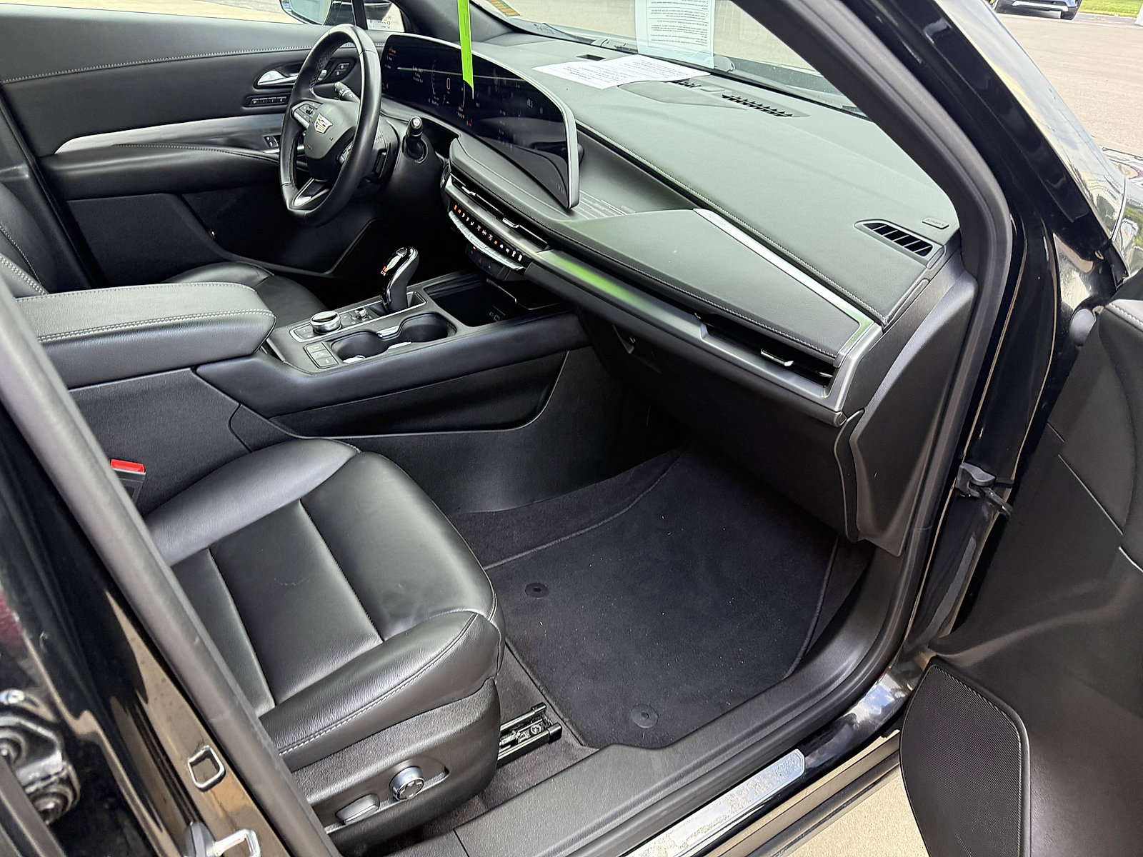 2024 Cadillac XT4 Premium Luxury photo 10