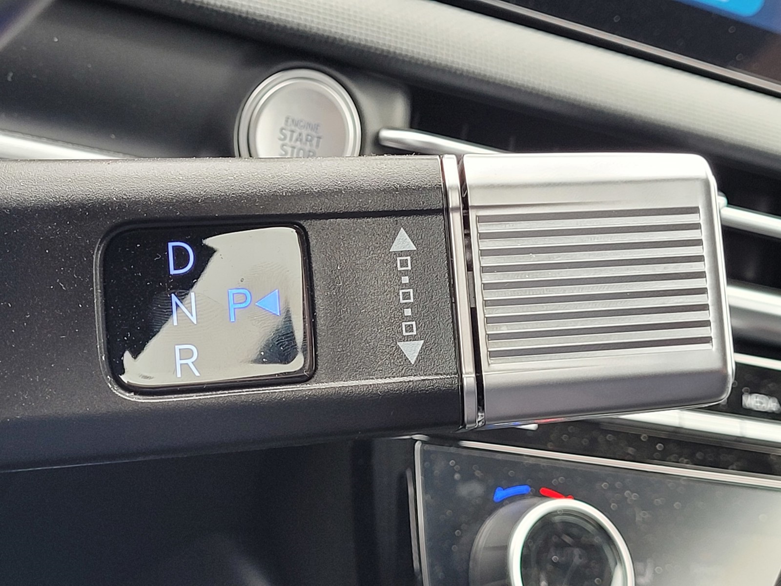2025 Hyundai Tucson Hybrid SEL Convenience photo 15