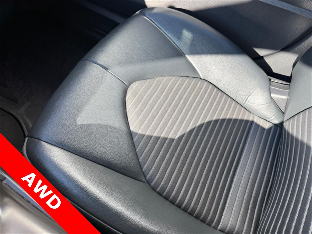2021 Toyota Camry SE photo 20
