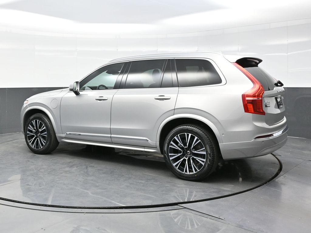 2023 Volvo XC90 T8 Plus photo 3